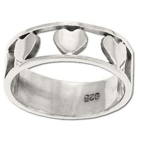 925 Sterling Silver Interspaced Hearts Band Ring