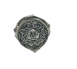 New 925 Sterling Silver Poison Ring with Round Flower Face
