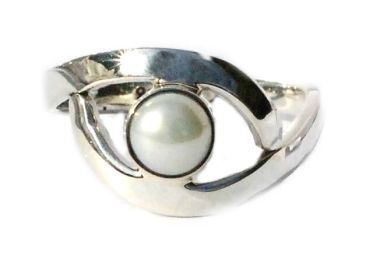 Sterling Silver Eye Shape Pearl  Ring