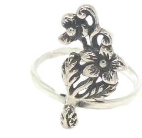 925 Sterling Silver Band Ring with extended flower - can be used as a midi ring