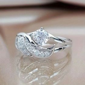 Hot Sale Zircon Inlaid Diamond Ring Fashion Unisex Angel Wings Diamond Ring Jewelry (Color: Silvery, size: Size 6)