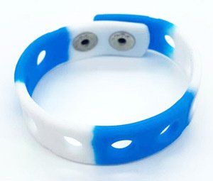 Fashion Silicone Hole Bracelet Jewelry (Color: Blue White)