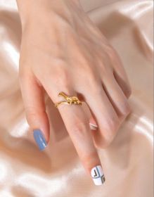 Cute Dinosaur Shape Jewelry For Women Fashion Ring (Color: Gold Tanystropheus, size: Do Not Need Gift Box)
