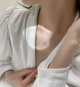 Retro Magnetic Folding Heart Shaped Four Leaf Clover Pendant Necklace Women Love Clavicle Chain Gifts Openable Choker Jewelry (Color: Silver, style: 1PC)